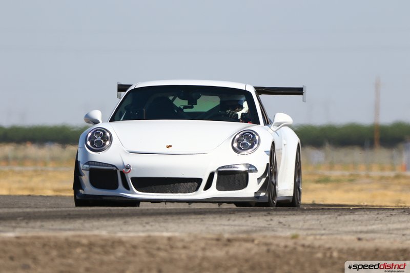 Porsche 911 GT3 white