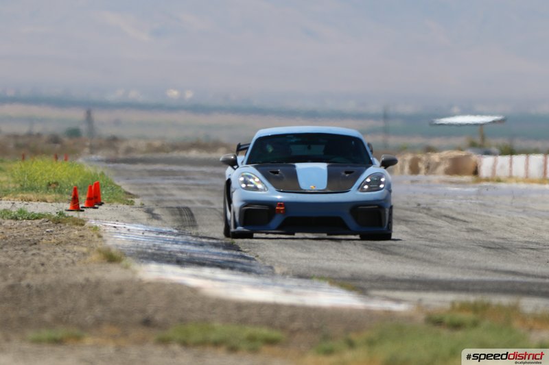 Porsche Cayman GT4 RS
