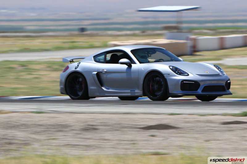 Porsche Cayman GT4