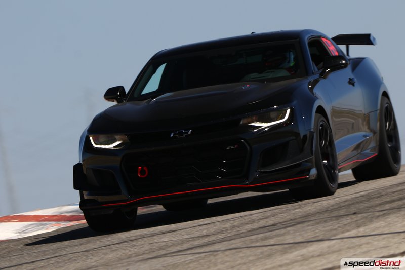 Chevrolet Camaro ZL1 black