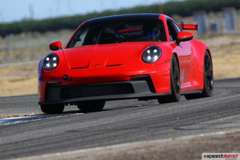 Porsche 911 GT3 RS red