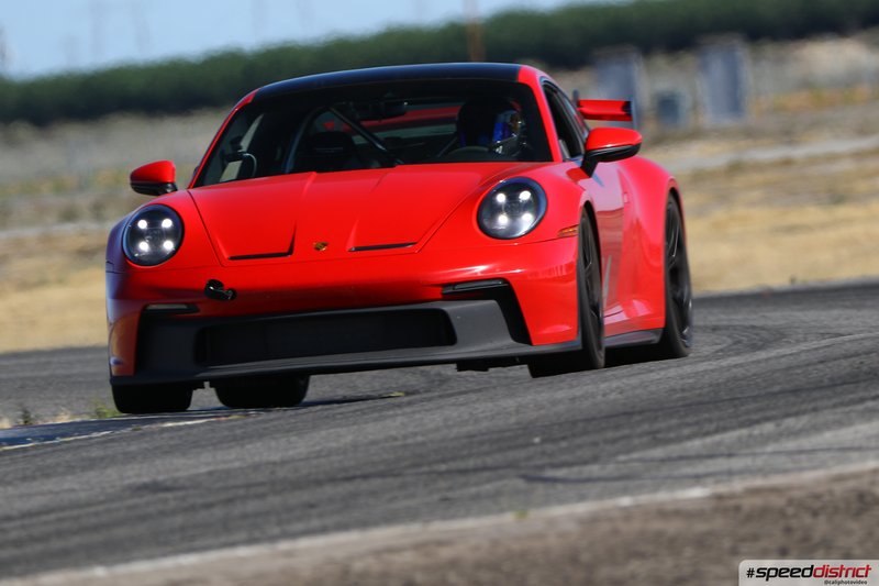 Porsche 911 GT3 RS red