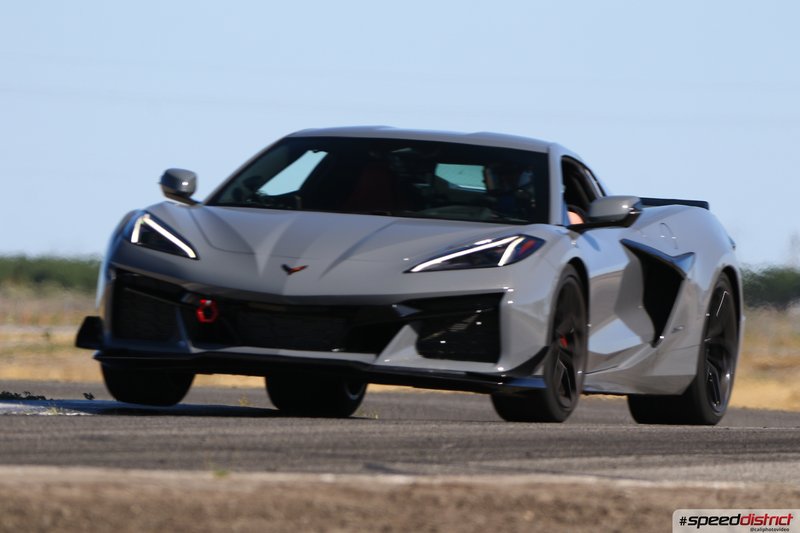 Chevrolet Corvette STI silver