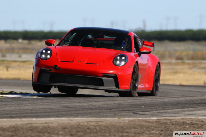 Porsche 911 GT3 RS red
