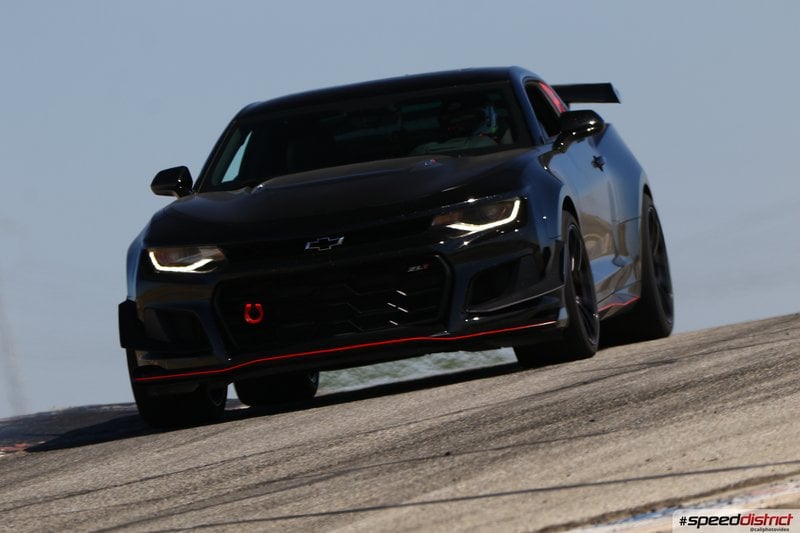 Chevrolet Camaro ZL1 black