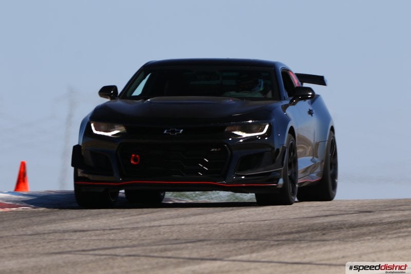 Chevrolet Camaro ZL1 black