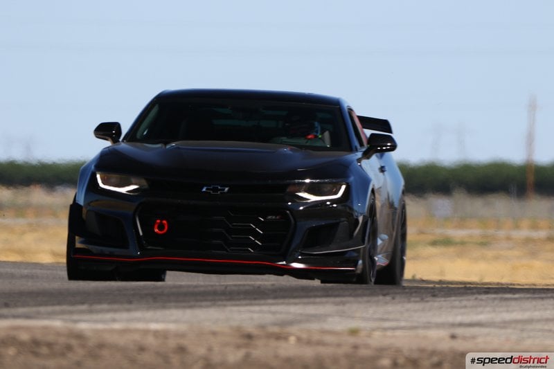 Chevrolet Camaro ZL1 black