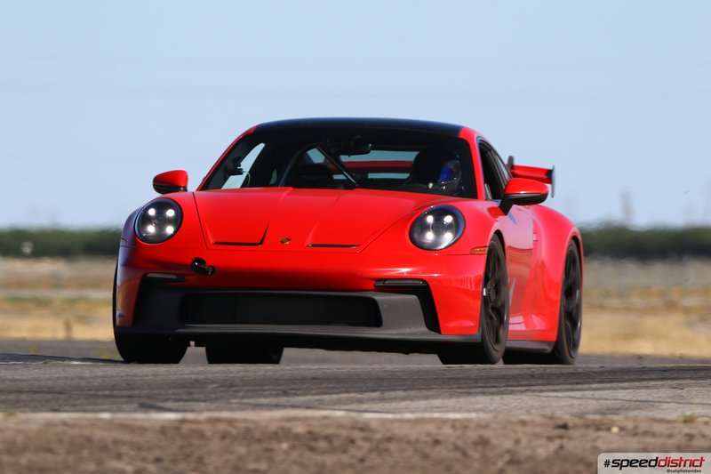 Porsche 911 GT3 RS red