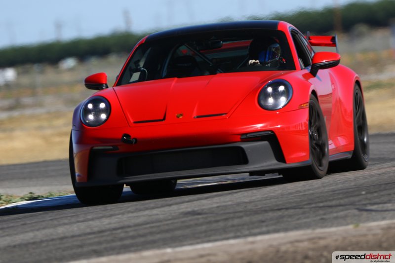 Porsche 911 GT3 RS red