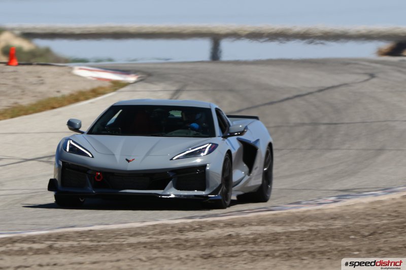 Chevrolet Corvette silver