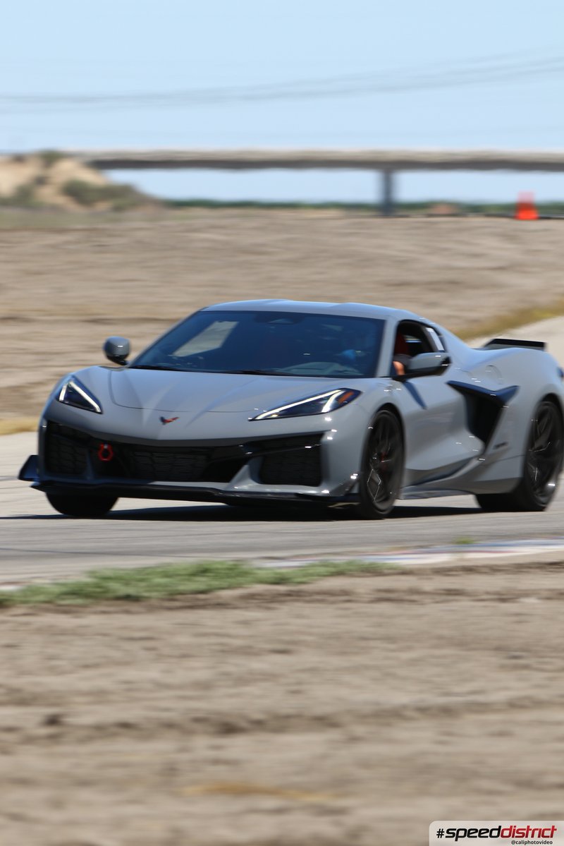 Chevrolet Corvette Z06 silver