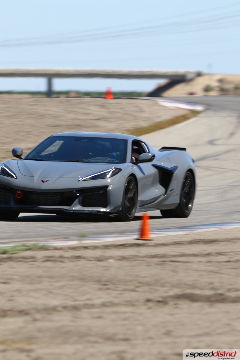 Chevrolet Corvette Z06 silver