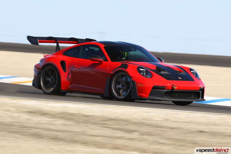 Porsche 911 GT3 RS red