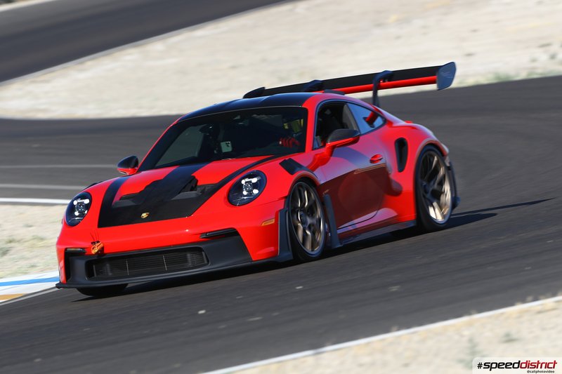 Porsche 911 GT3 RS red