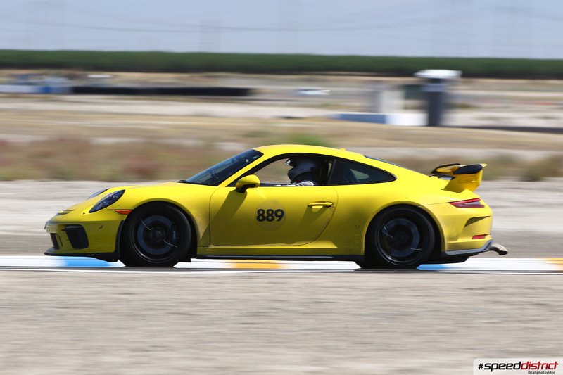 Porsche 911 GT3 yellow