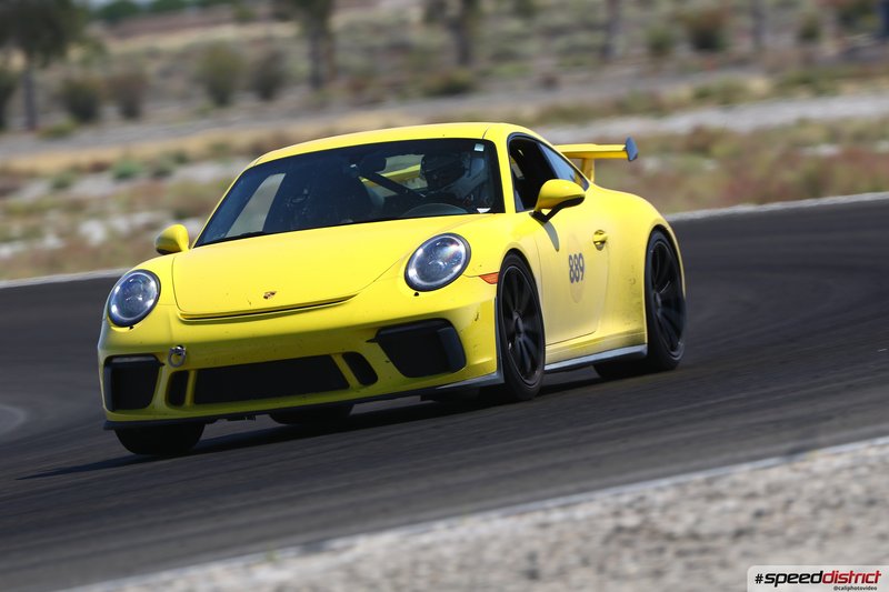 Porsche 911 GT3 RS yellow