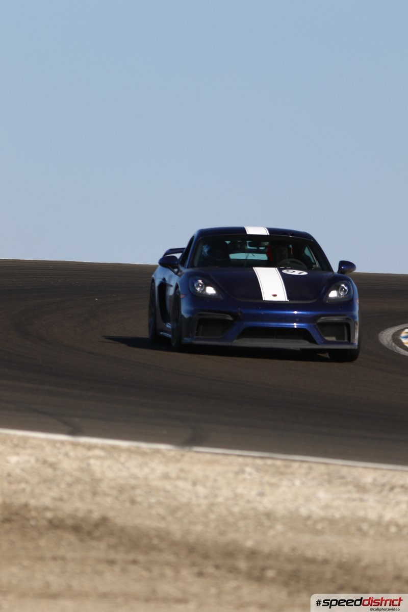 Porsche Cayman GT4 blue