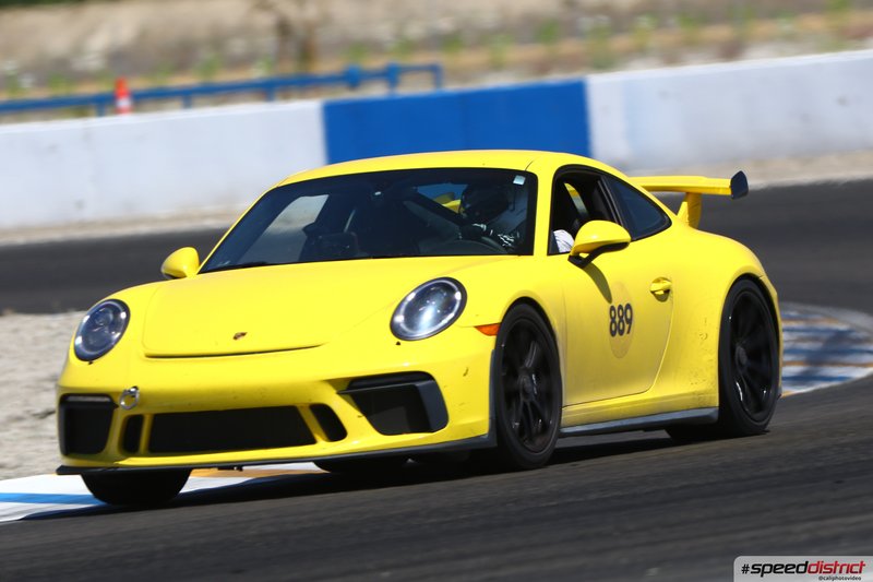 Porsche 911 GT3 RS yellow