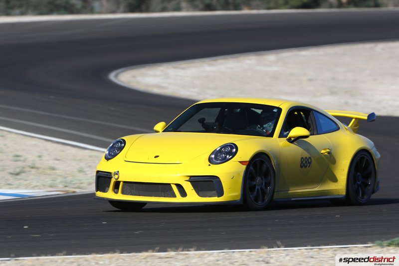 Porsche 911 GT3 RS yellow