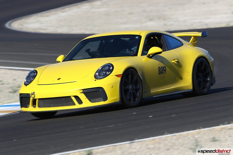Porsche 911 GT3 RS yellow