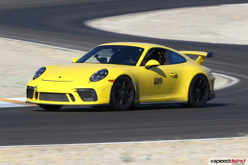 Porsche 911 GT3 yellow