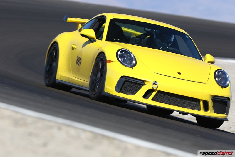 Porsche 911 GT3 RS yellow