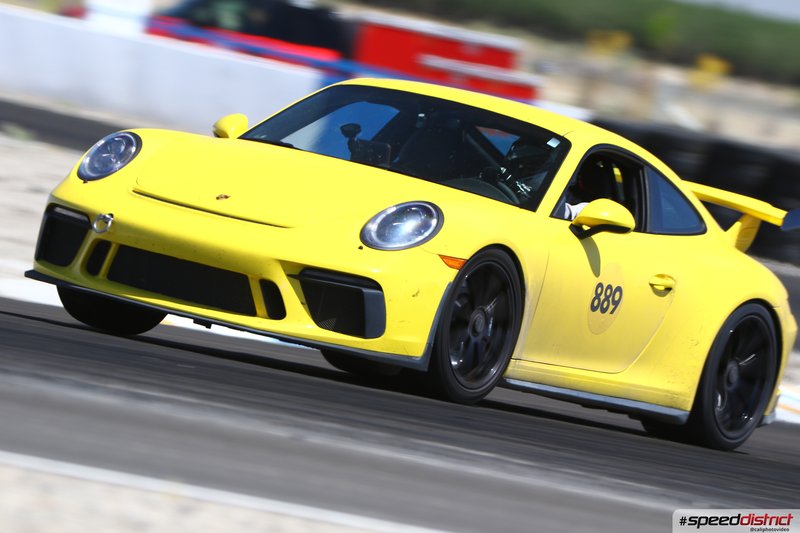 Porsche 911 GT3 RS yellow