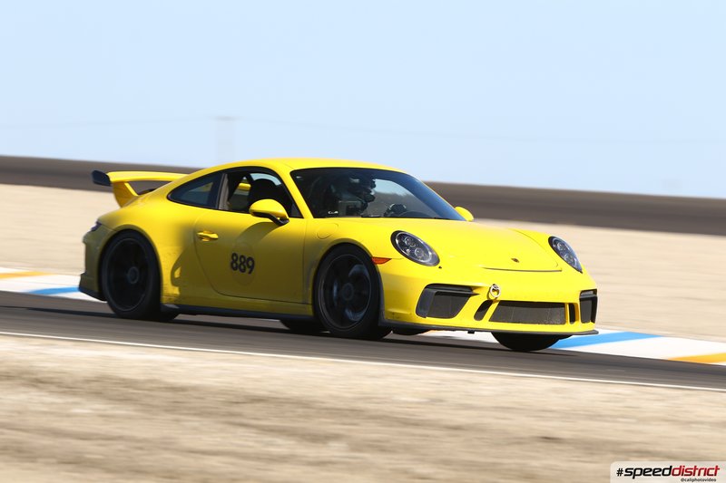 Porsche 911 GT3 yellow