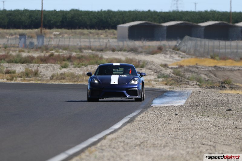 Porsche Cayman GT4 blue