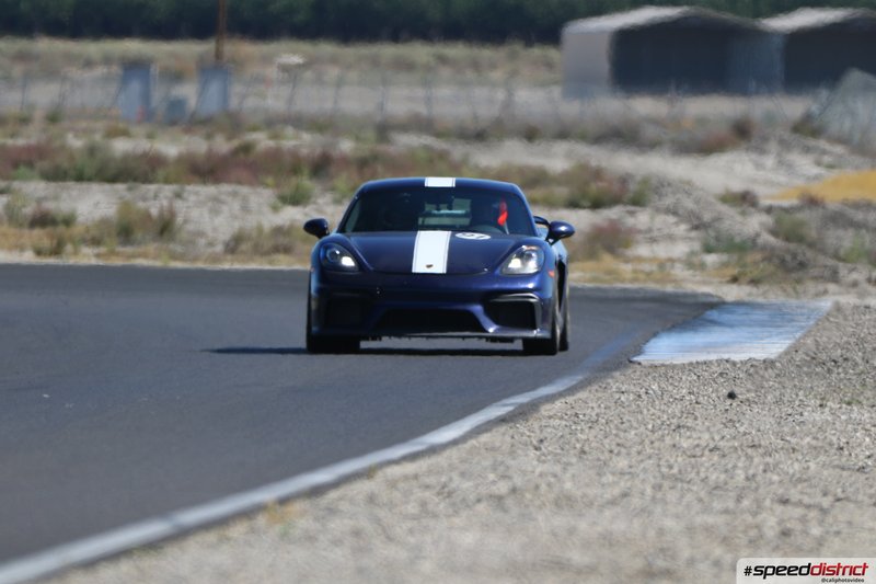 Porsche Cayman GT4 blue