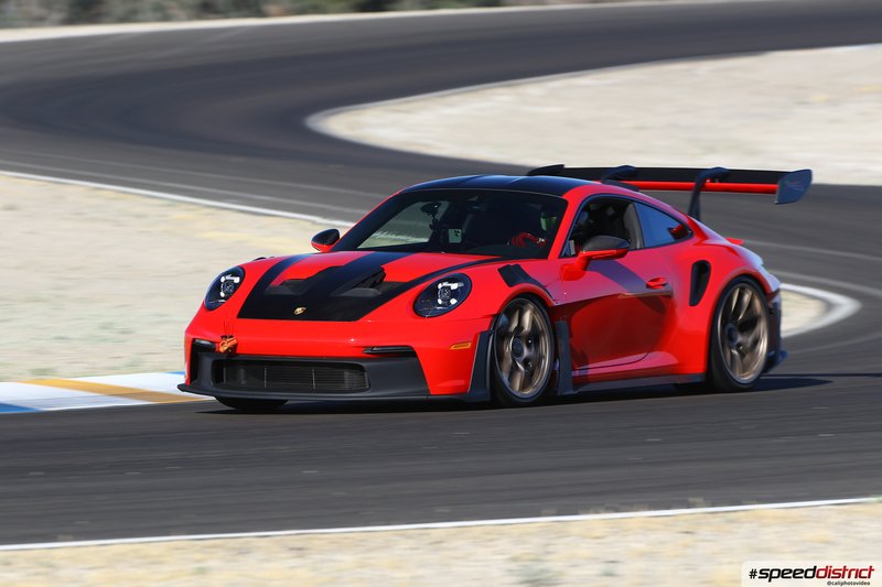 Porsche 911 GT3 RS red
