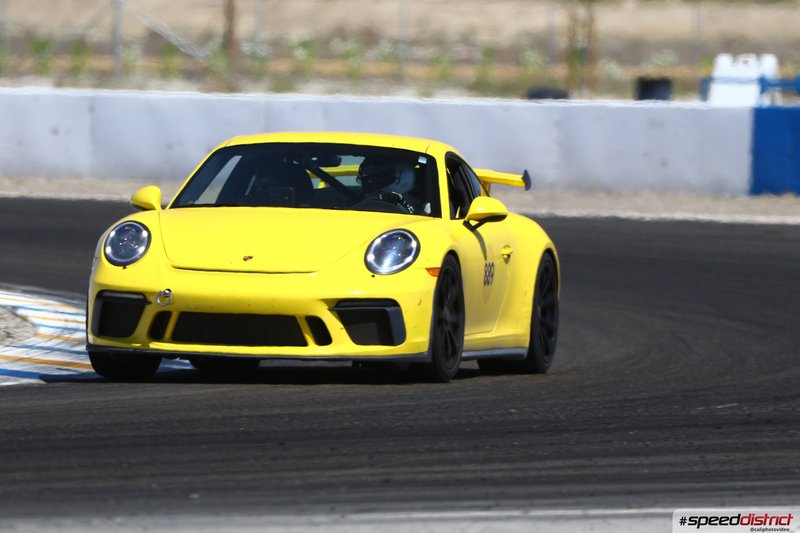 Porsche 911 GT3 RS yellow