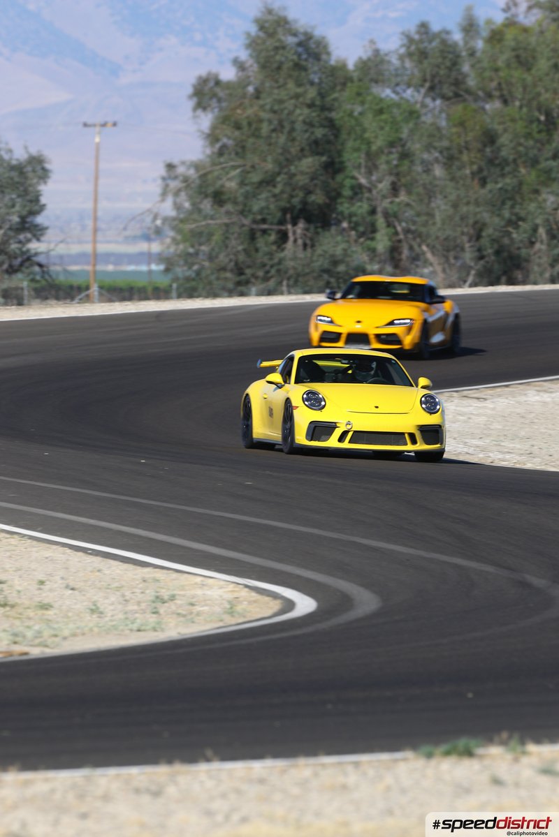 Porsche 911 GT3 RS yellow