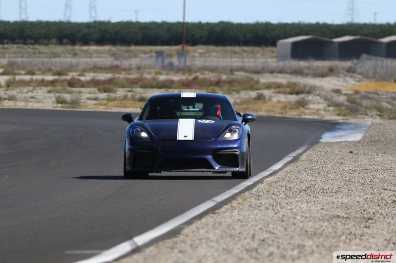 Porsche Cayman GT4 blue