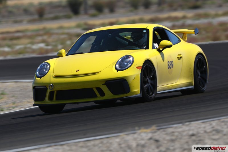 Porsche 911 GT3 yellow