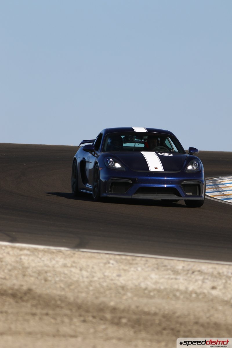 Porsche Cayman GT4 blue