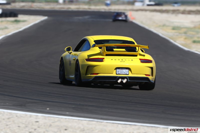 Porsche 911 GT3 yellow