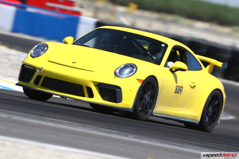 Porsche 911 GT3 RS yellow