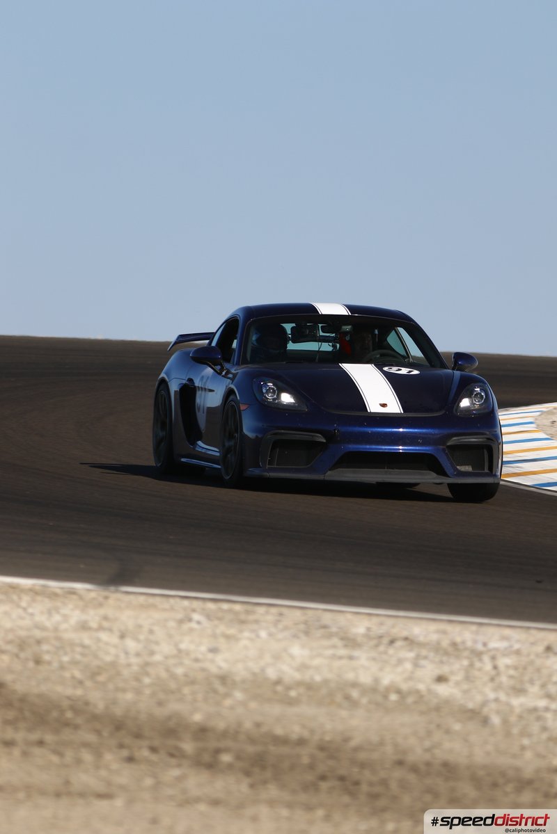 Porsche Cayman GT4 blue