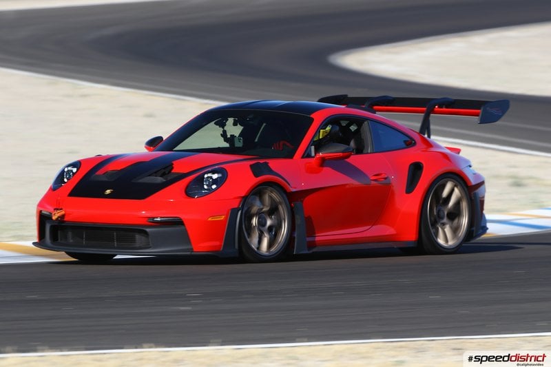 Porsche 911 GT3 RS red