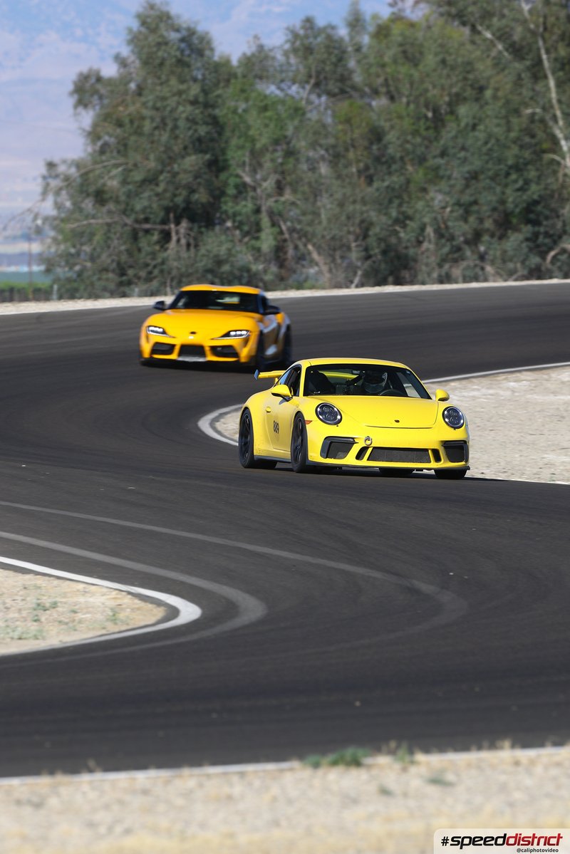 Porsche 911 GT3 RS yellow