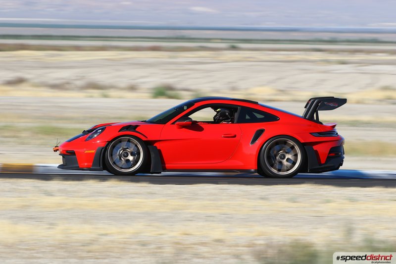 Porsche 911 GT3 RS red