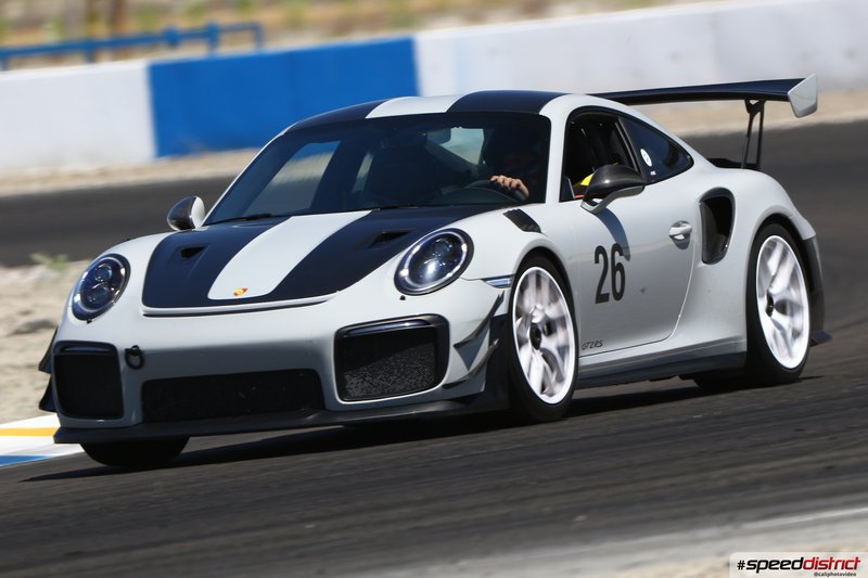 Porsche 911 GT3 RS white