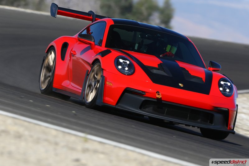 Porsche 911 GT3 RS red