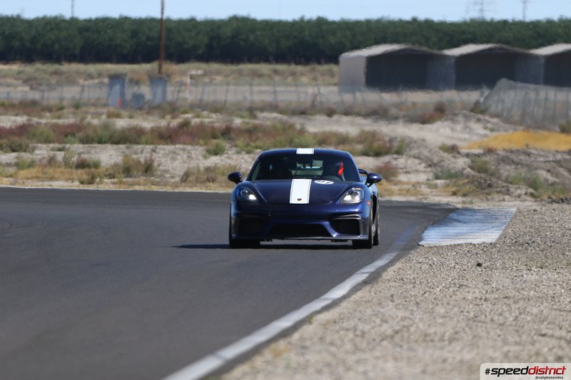 Porsche Cayman GT4 blue