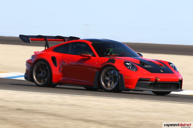 Porsche 911 GT3 RS red