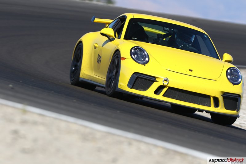 Porsche 911 GT3 RS yellow