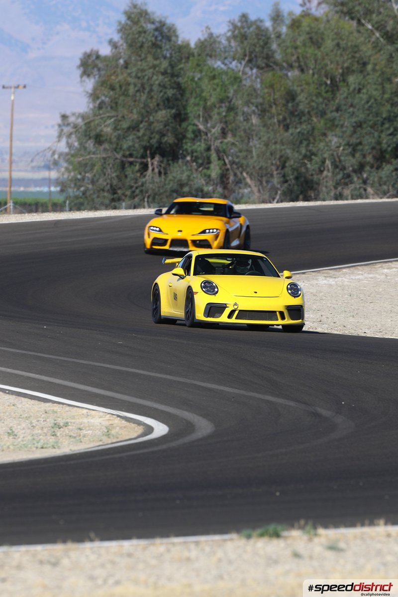Porsche 911 GT3 RS yellow