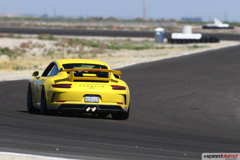 Porsche 911 GT3 yellow