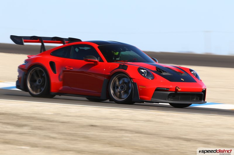 Porsche 911 GT3 RS red
